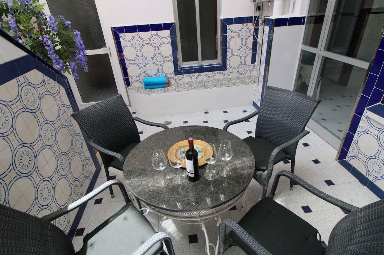 Big Apartment With Unique Patio Near Santa Barbara Castle Alicante Eksteriør billede